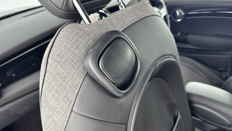 MINI Hatchback 135kW Cooper S Level 2 33kWh 3dr Auto Electric Hatchback